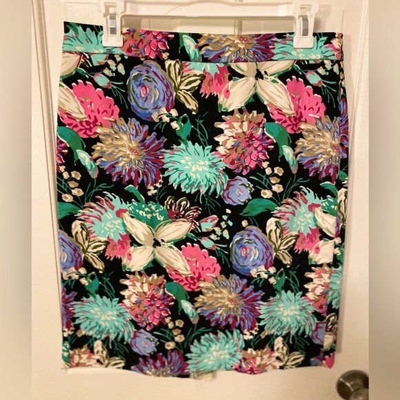 J. Crew Factory Dresses & Skirts - J Crew Floral Pencil Skirt
